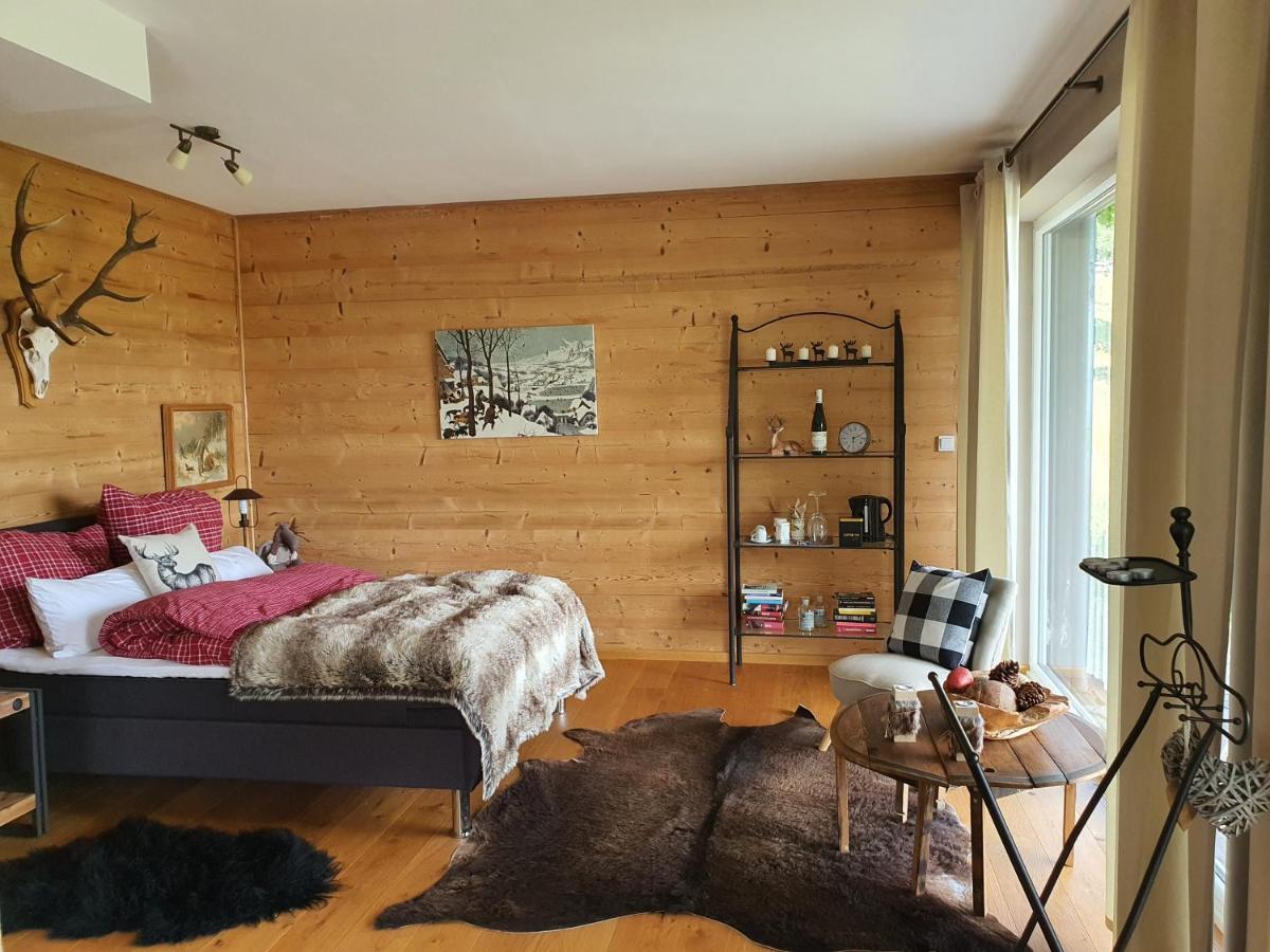 River Mosel Holiday Homes, Meerfeld Studio With A Lake View Exterior foto